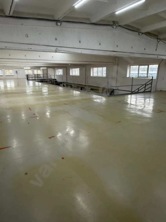 Торговое помещение, 445 м², Агент