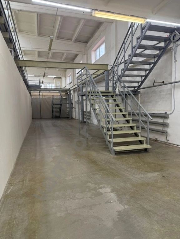 Торговое помещение, 445 м², Агент