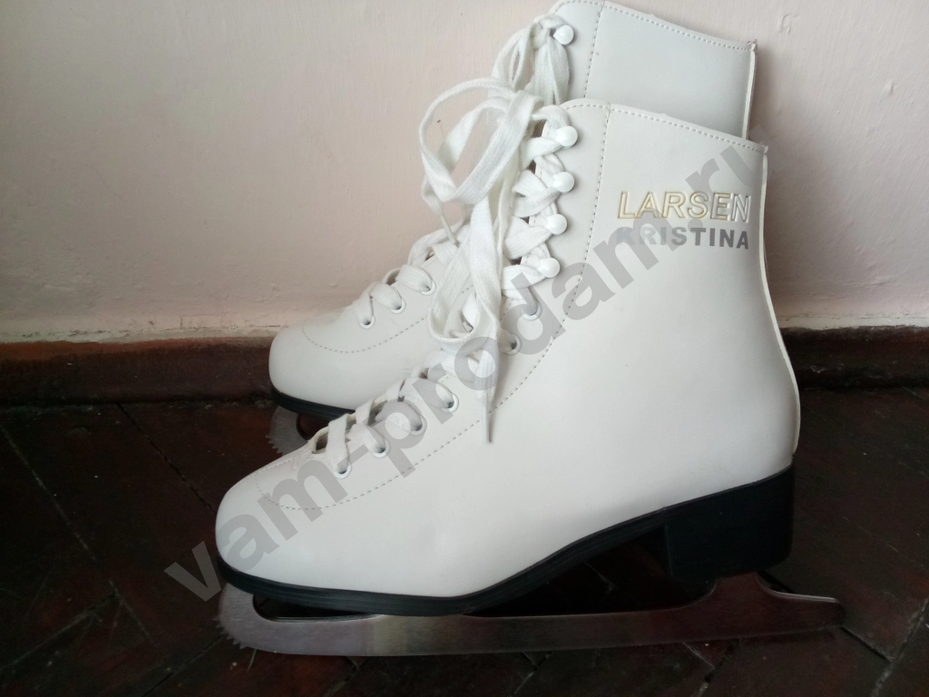 Коньки женские Kristina Larsen 41 р. Новые.