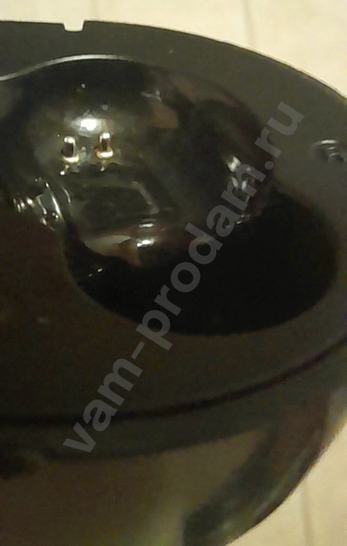 Отдам. Зapяднaя чacть кейса для беспроводных наушников