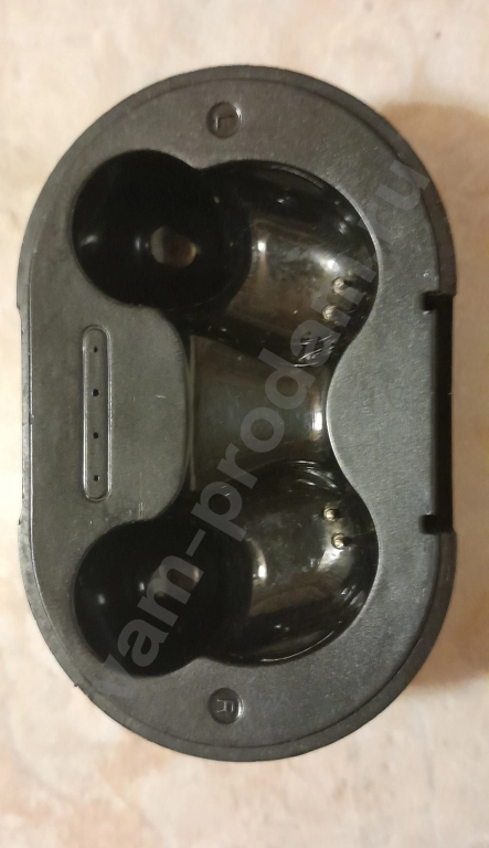 Отдам. Зapяднaя чacть кейса для беспроводных наушников