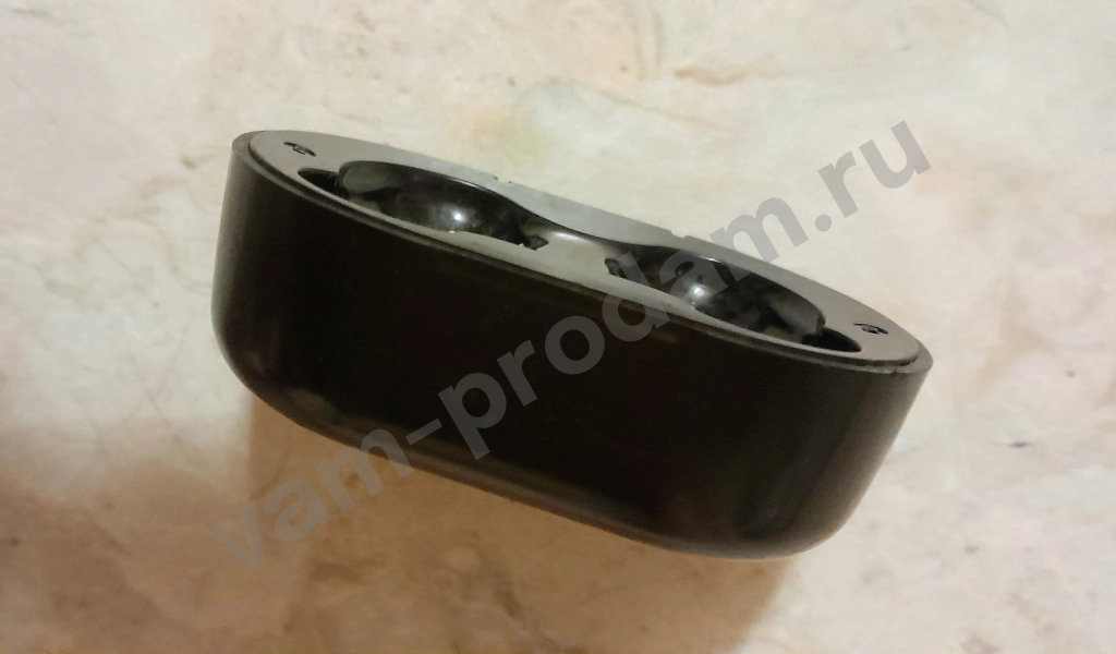 Отдам. Зapяднaя чacть кейса для беспроводных наушников