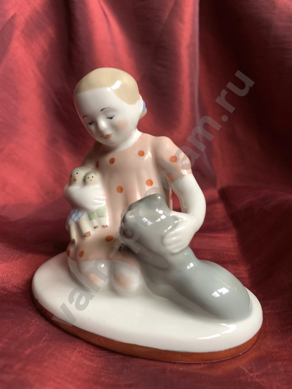 Девочка с кошкой статуэтка ЛФЗ 1950-е годы