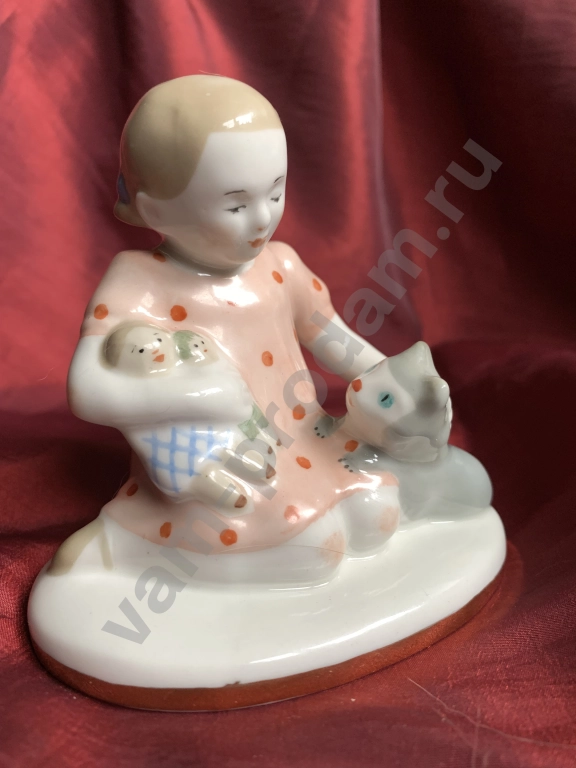 Девочка с кошкой статуэтка ЛФЗ 1950-е годы