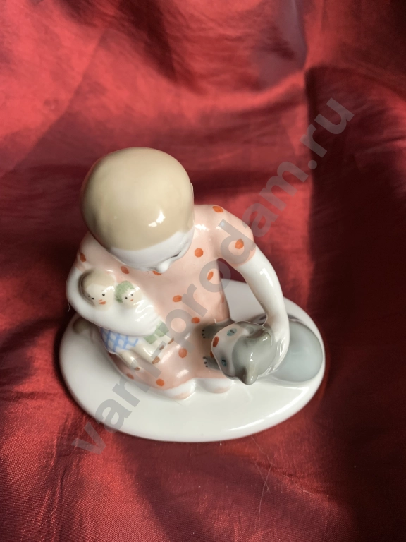 Девочка с кошкой статуэтка ЛФЗ 1950-е годы