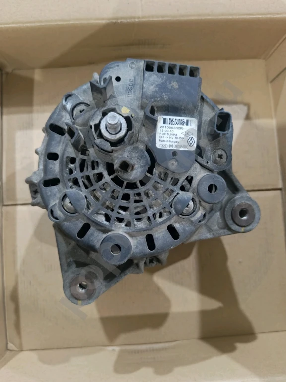 Генератор Рено Дастер Ниссан Террано