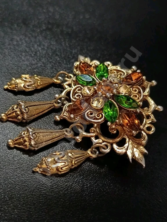 Крупная Брошь с Подвесками. Винтаж. Стекло.