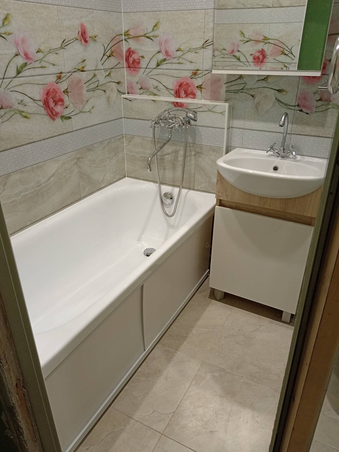 Ремонт ванных комнат, санузлов: Ванная панелями (вместе с материалом)