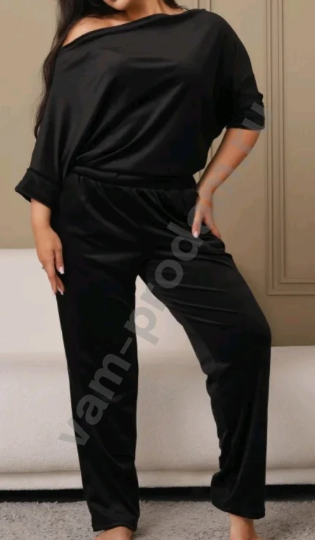 Костюм велюровый женский