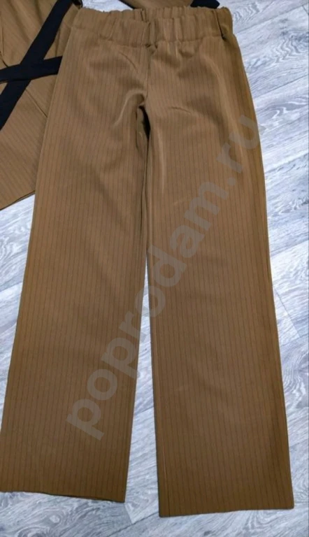 Женский брючный костюм