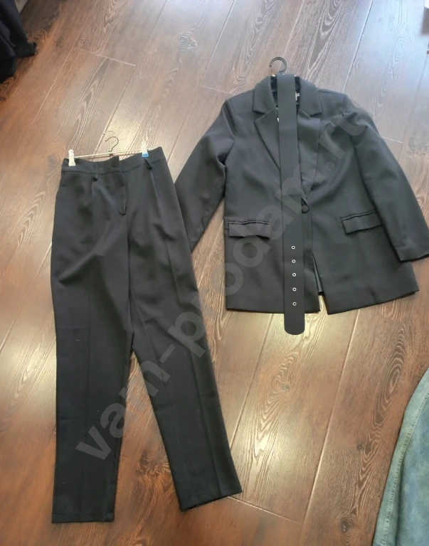 Костюм женский классический