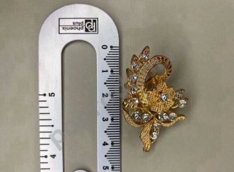 Маленькая золотая брошка цветы брошь цветок