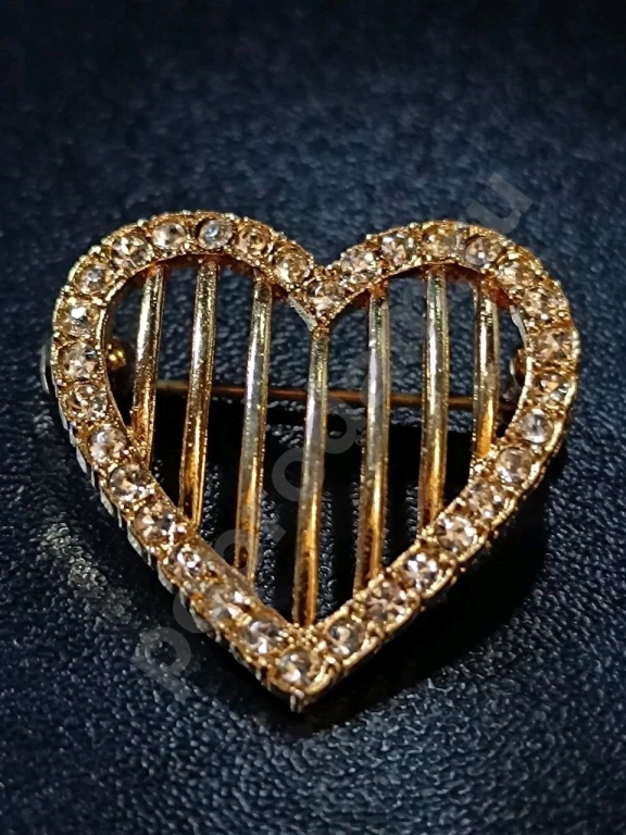 Комплект. Брошь и Клипсы. Винтаж.