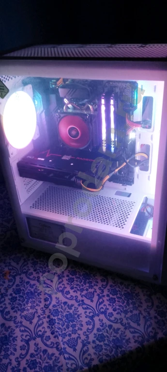 I5 10600/RX 6600 8gb