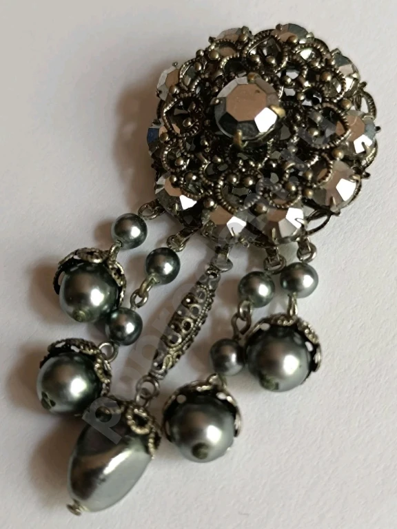 Брошь с Подвесками. Чехия. Jablonex. Винтаж. Стекло.