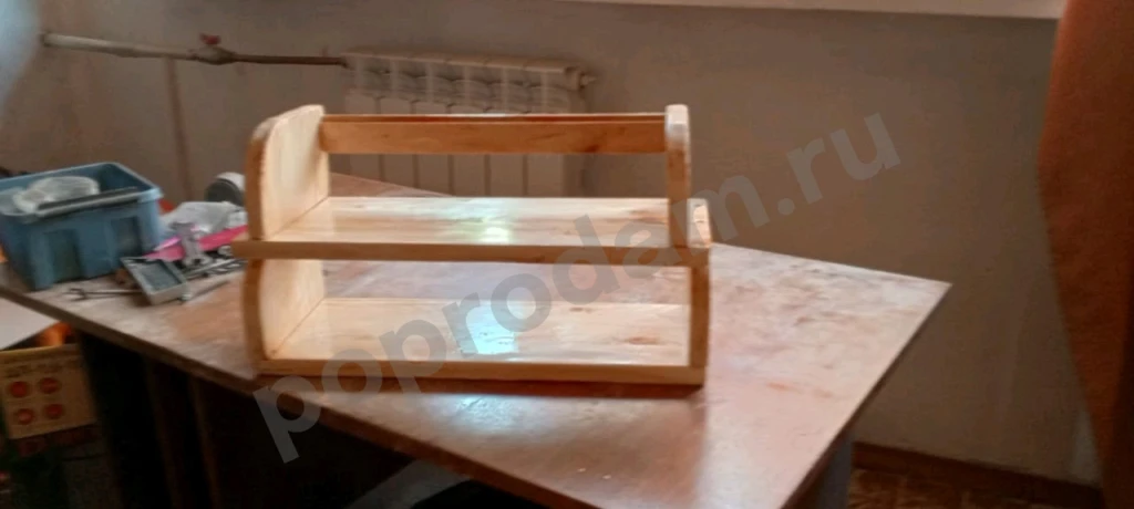 Полочка из массива сосны