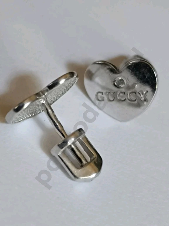 Серьги гвоздики. Серебро 925 пробы. Тризуб. На закрутках.