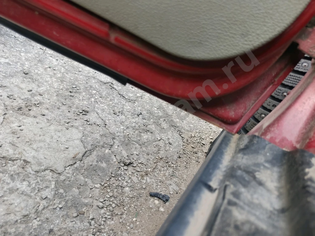 Передняя левая дверь лада калина гранта