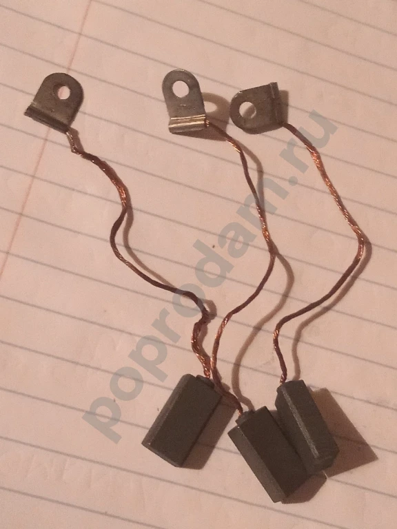 Щётки графитовые ЭГ 2А.СССР.16*5*4мм.30 шт.цена за пару.опт 50р