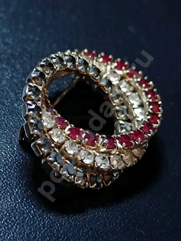 Брошь. Винтаж. Стекло.