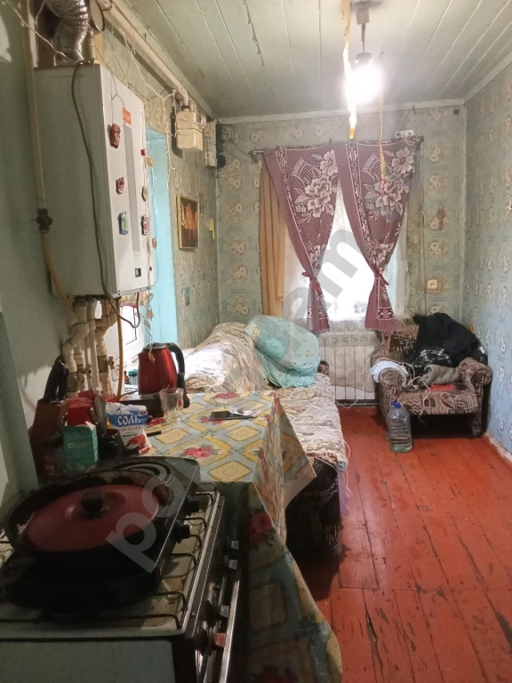 Дом 650 м² на участке 650 сот., Земля промназначения