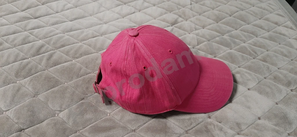 Бейсболки женские.
