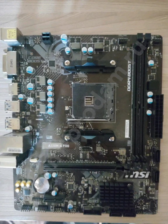 Материнская плата