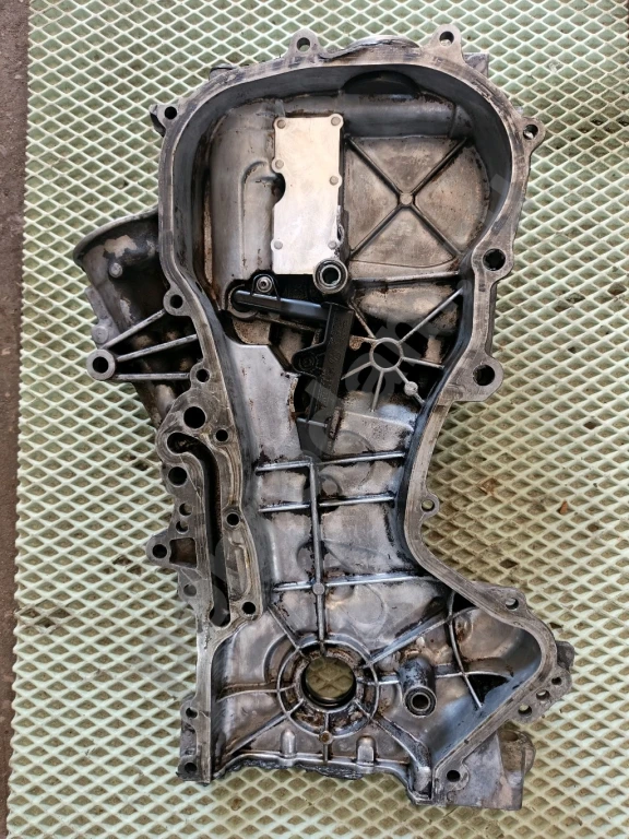 Передняя крышка двигателя Фольксваген 1.6 cfna