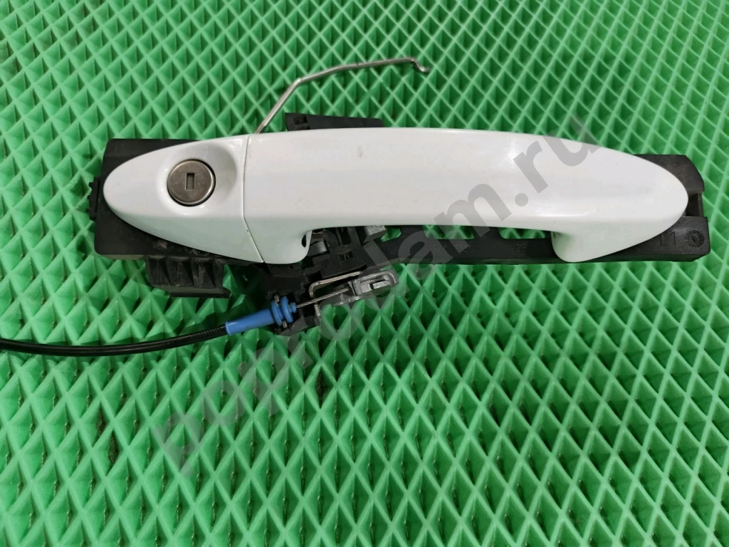 Передняя левая ручка двери форд экоспорт , фиеста