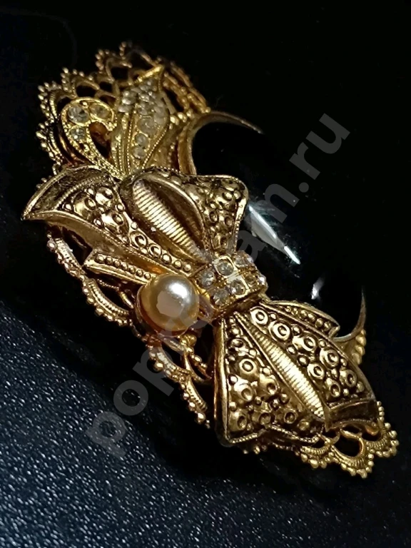 Крупная Брошь. Чехия. Jablonex. Винтаж. Стекло.