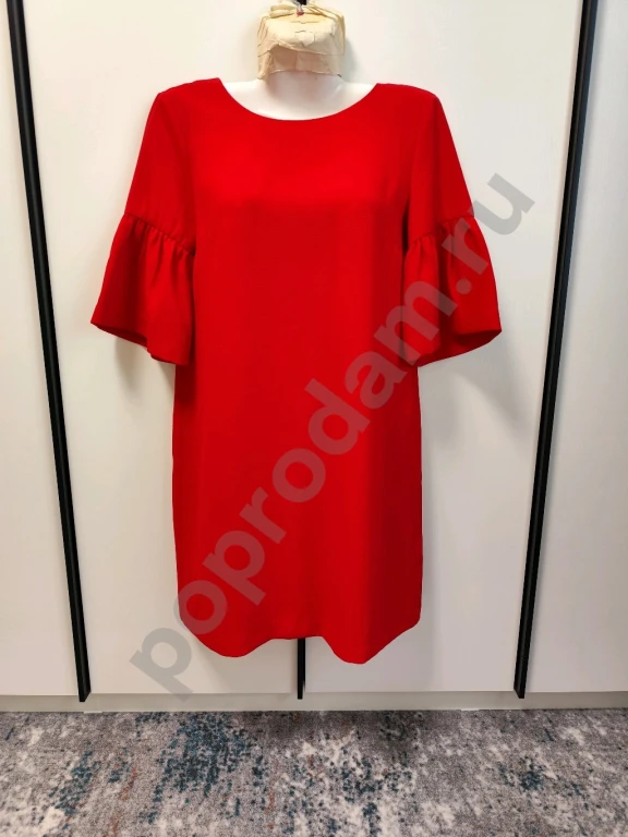 Красное платье