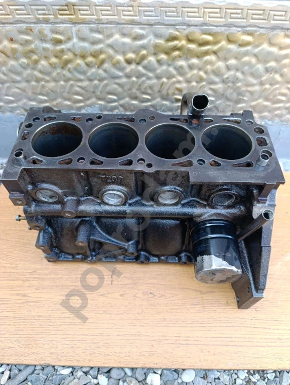 Блок цилиндров двигателя Nexsia Lanos