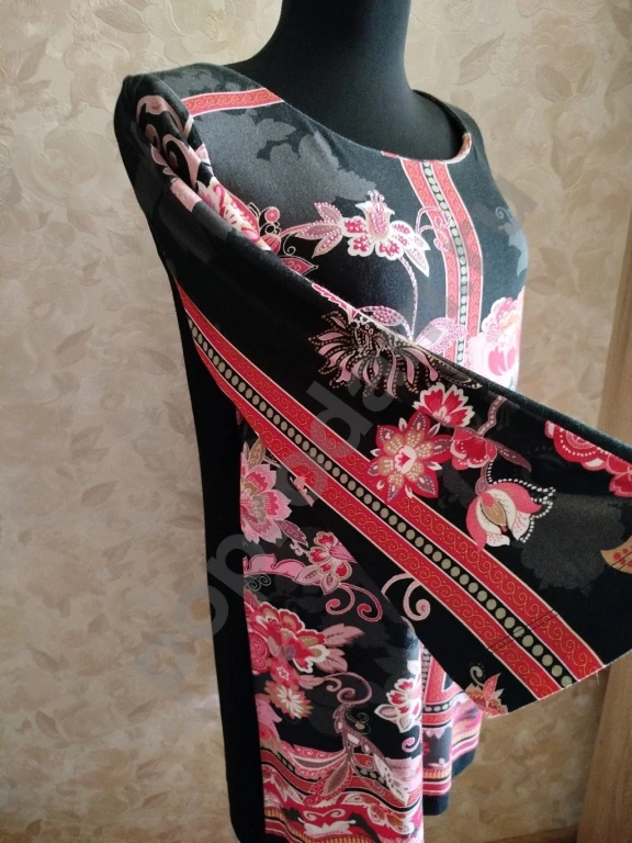 Новое платье туника 46 48 Italy