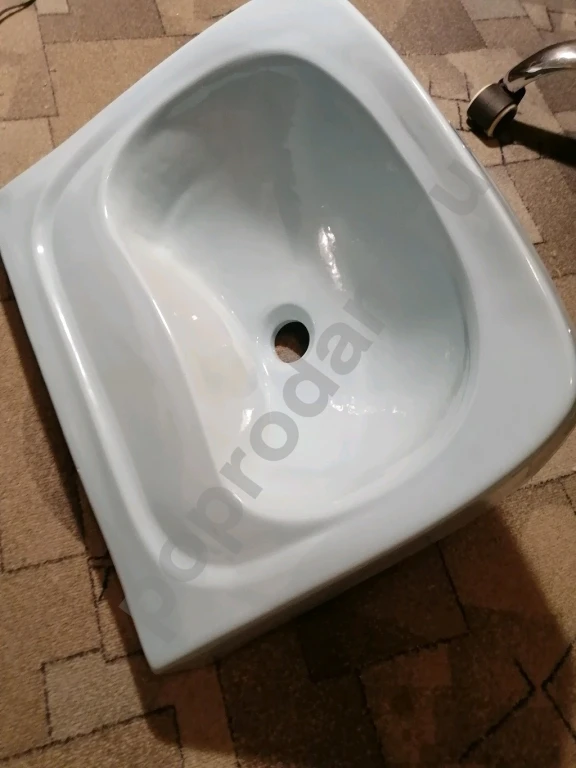 Керамическая раковина, голубая