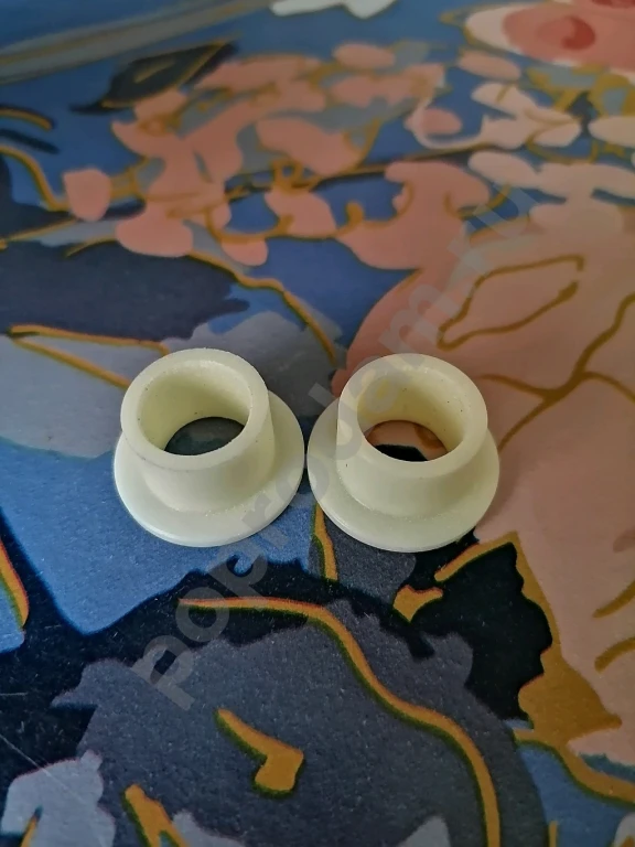 Втулки 2 штуки кулисы Рено Логан.