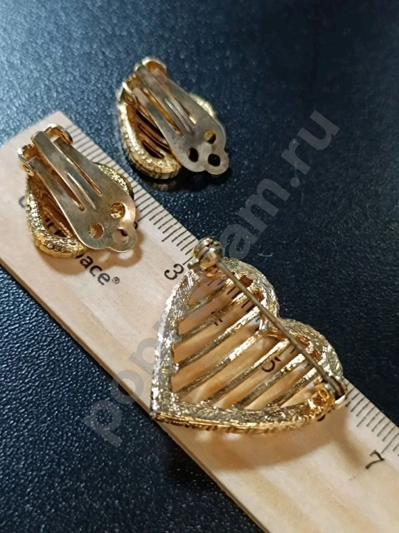 Комплект. Брошь и Клипсы. Винтаж.