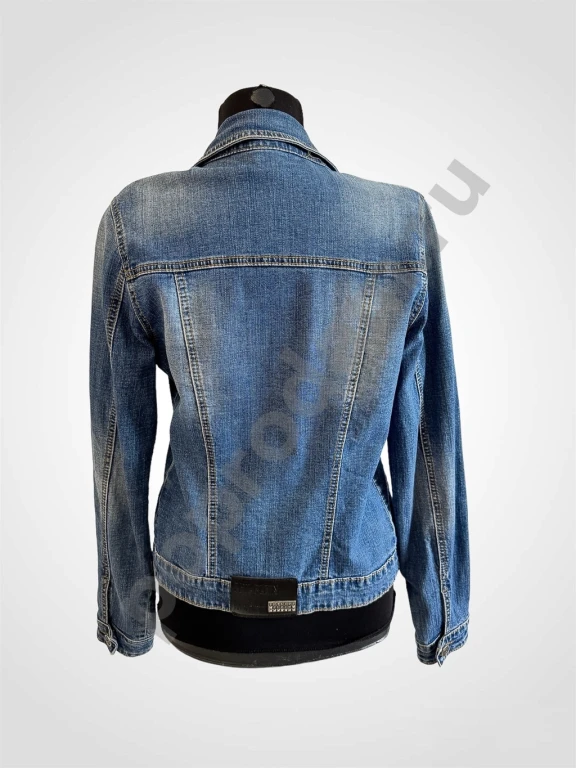 Стильная женская джинсовая куртка