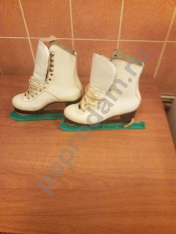Коньки фигурные размер 38