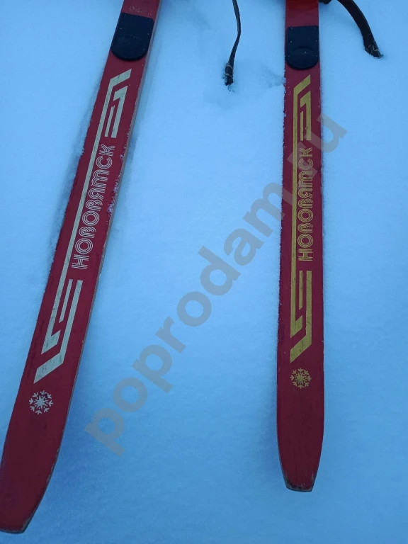 Лыжи учебные СССР с креплением. На этих лыжах удобно учиться кататься или ходить