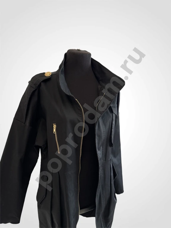 Стильная женская черная куртка с золотой молнией