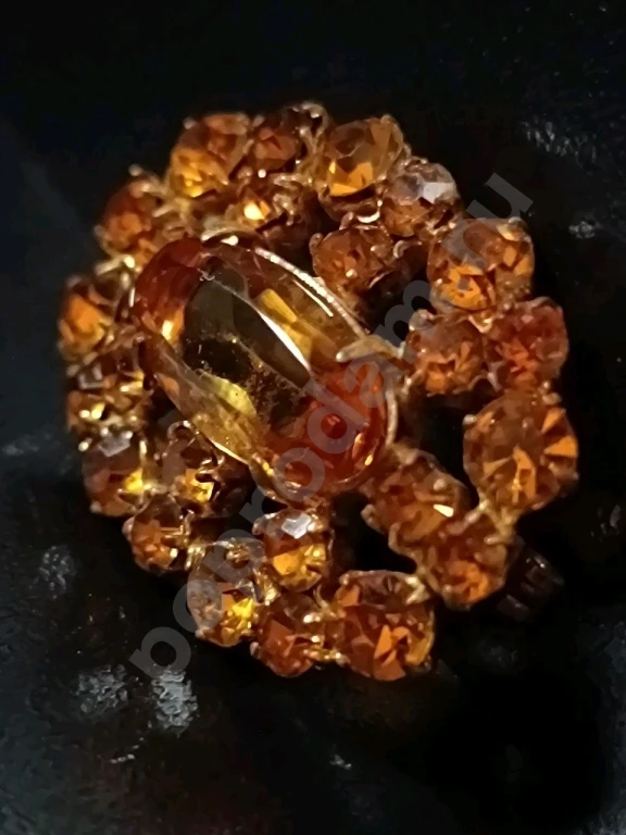 Брошь. Винтаж. Стекло.