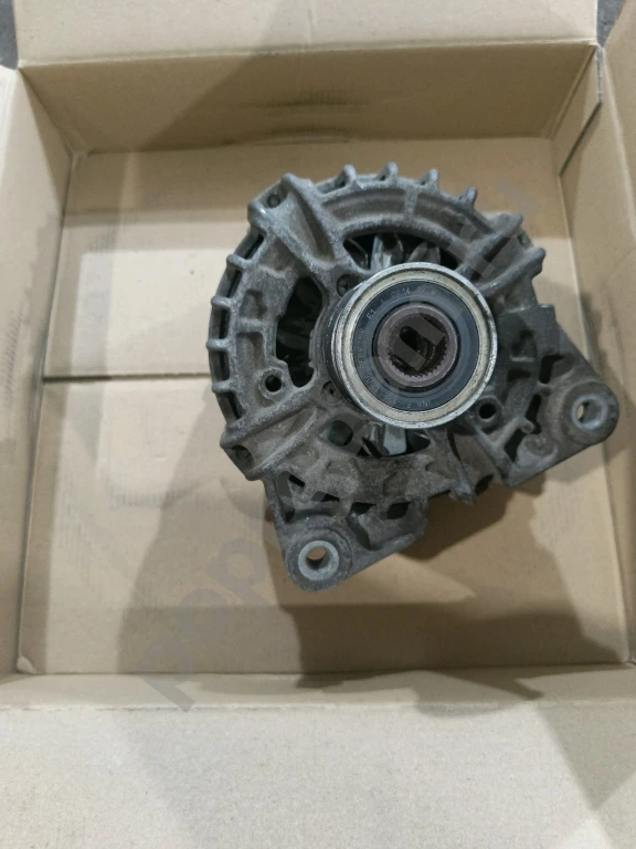 Генератор Рено Дастер Ниссан Террано