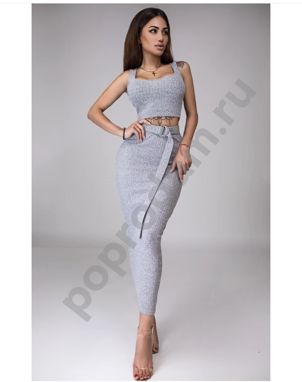 Блестящий женский костюм с юбкой и кроп топом