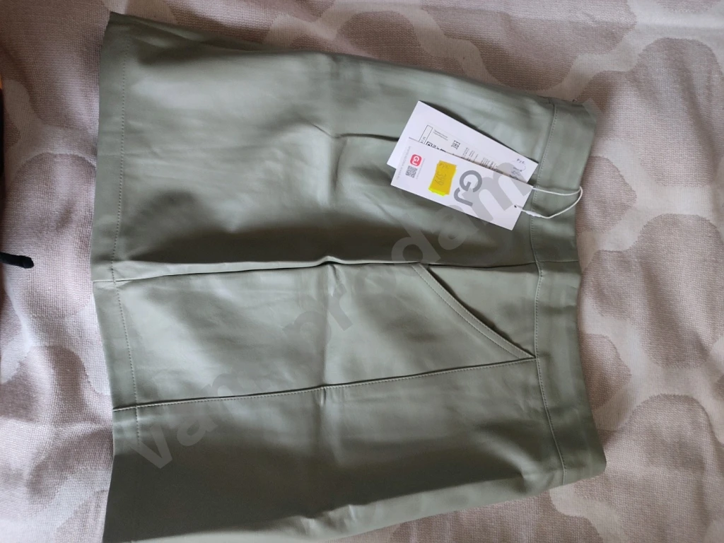 Оливковая прямая юбка из экокожи Gloria Jeans