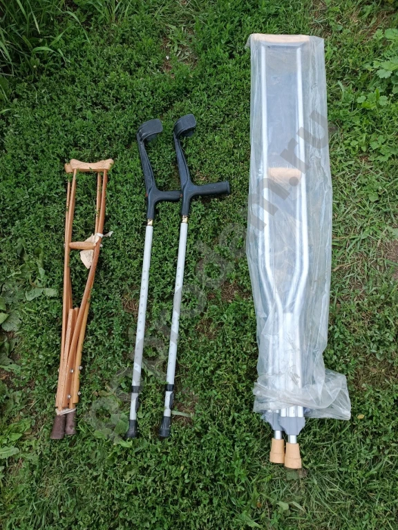 Костыли новые, разные. Взрослые и детские. Подмышечные и локтевые