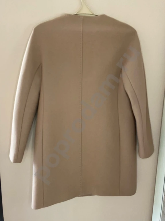 Пудровое пальто с круглым воротом 46-48