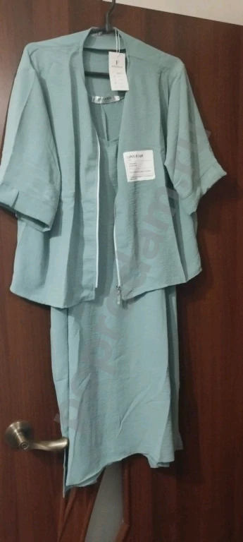 Женский костюм