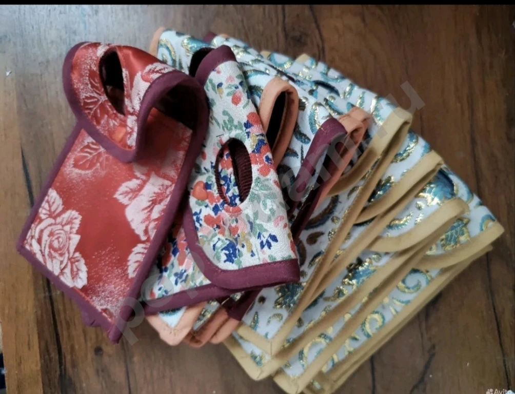 Подставка для зарядного устройства телефона