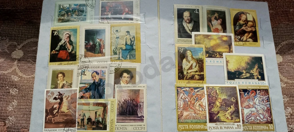 Альбом с марками разная тематика.