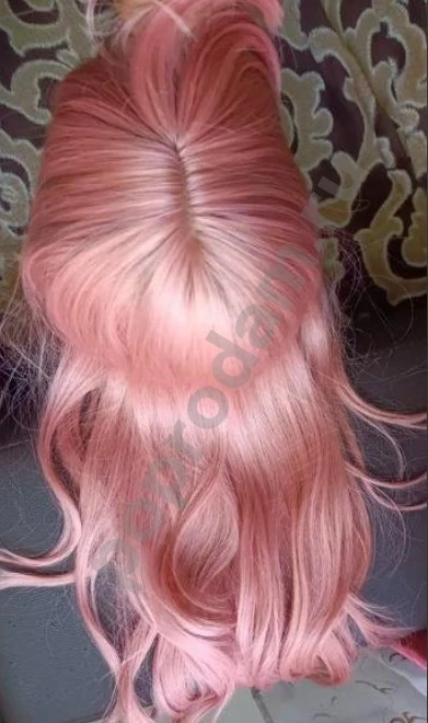 Парик розовый волнистый новый